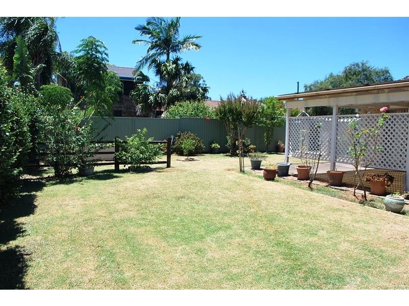 24 Narambi Rd, Buff Point NSW 2262
