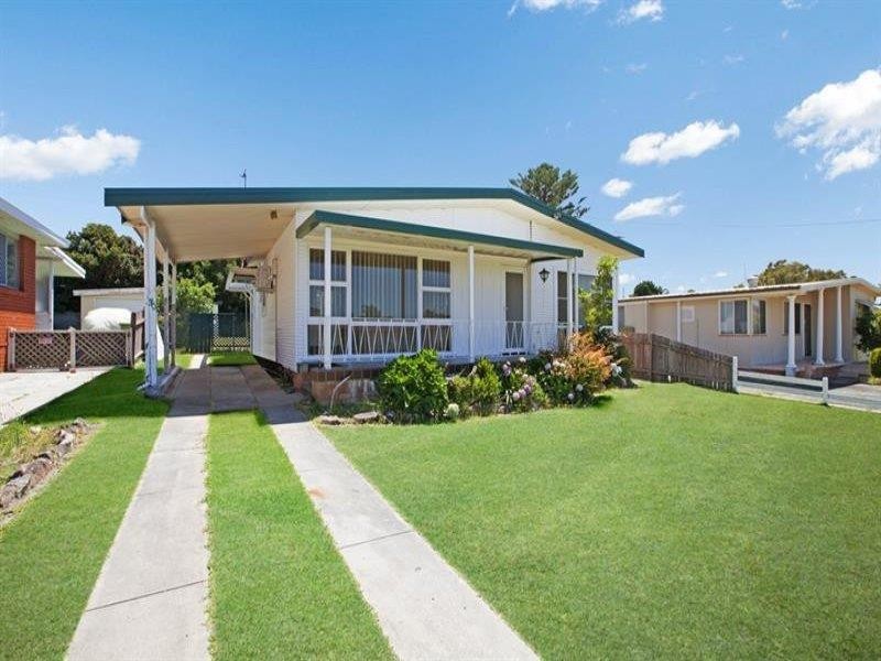 30 Beachcomber Pde, Toukley NSW 2263