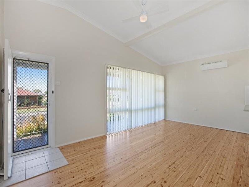 30 Beachcomber Pde, Toukley NSW 2263