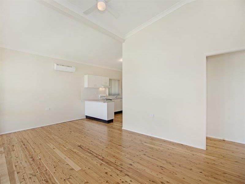 30 Beachcomber Pde, Toukley NSW 2263