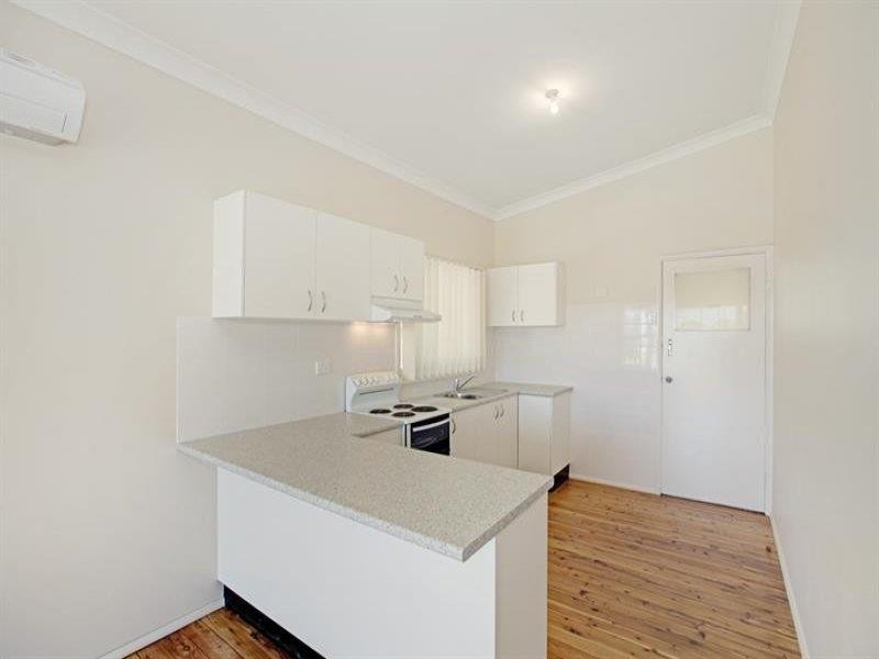 30 Beachcomber Pde, Toukley NSW 2263