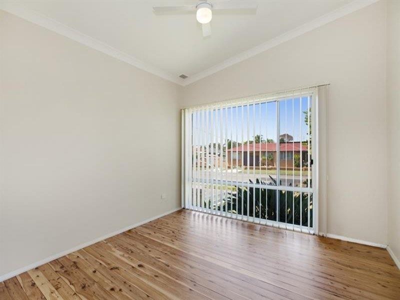 30 Beachcomber Pde, Toukley NSW 2263