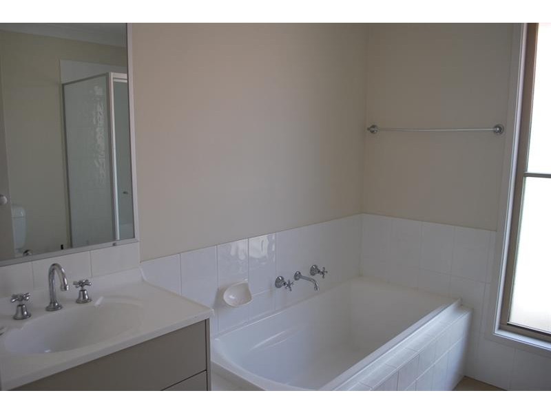 153 Yeramba Rd, Summerland Point NSW 2259