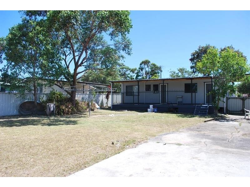 16 Merrendale Ave, Gorokan NSW 2263