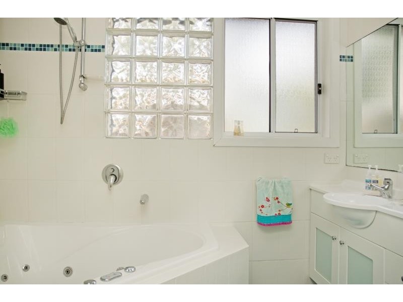 20 Paterson St, Norah Head NSW 2263