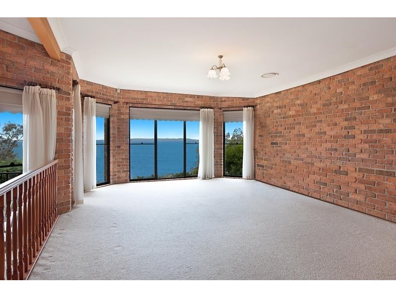 130 Tuggerawong Rd, Wyongah NSW 2259