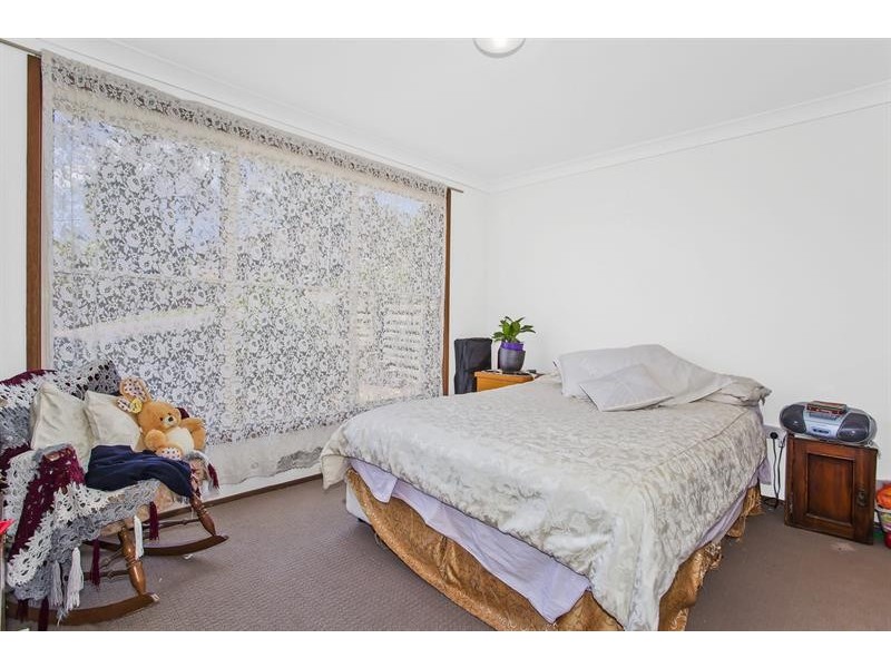 7 Eliot St, Mannering Park NSW 2259