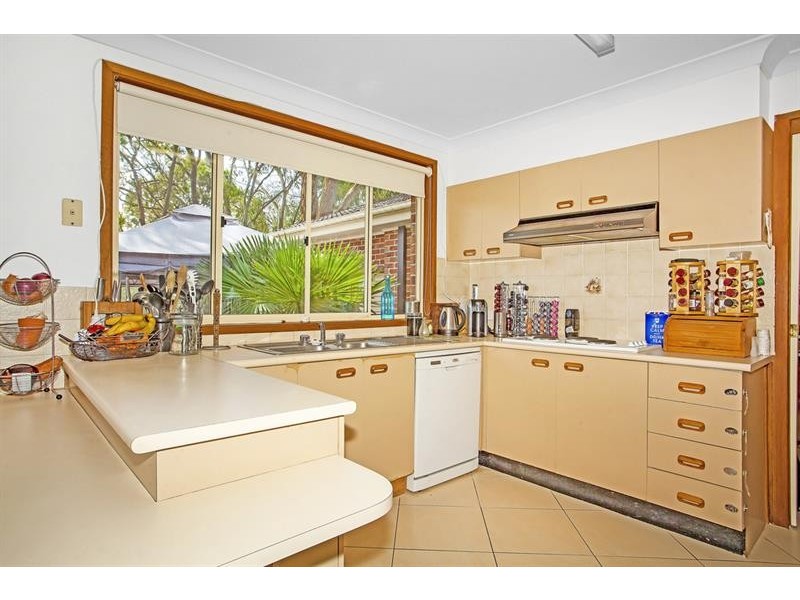7 Eliot St, Mannering Park NSW 2259
