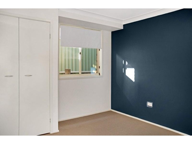 7 Eliot St, Mannering Park NSW 2259
