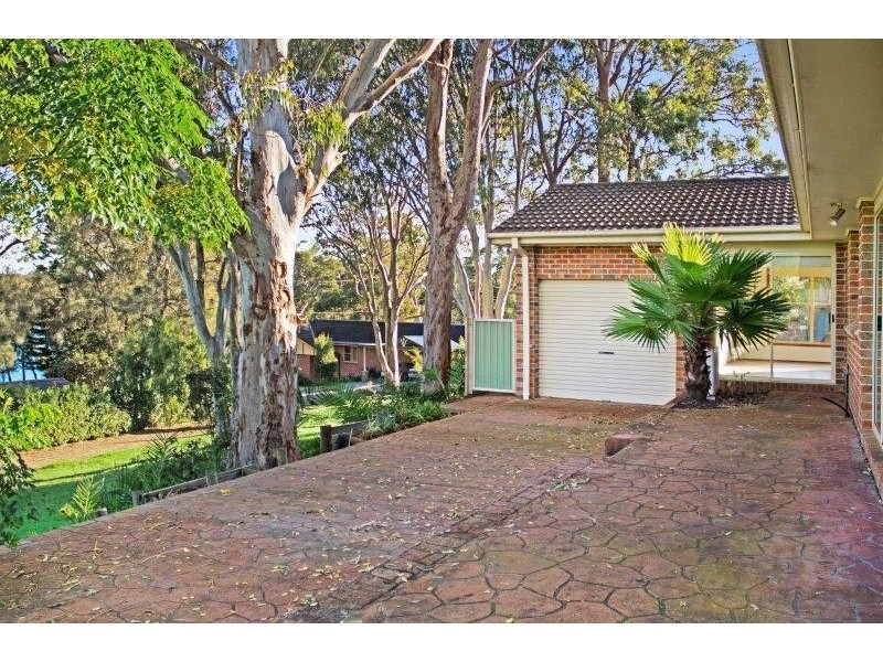7 Eliot St, Mannering Park NSW 2259