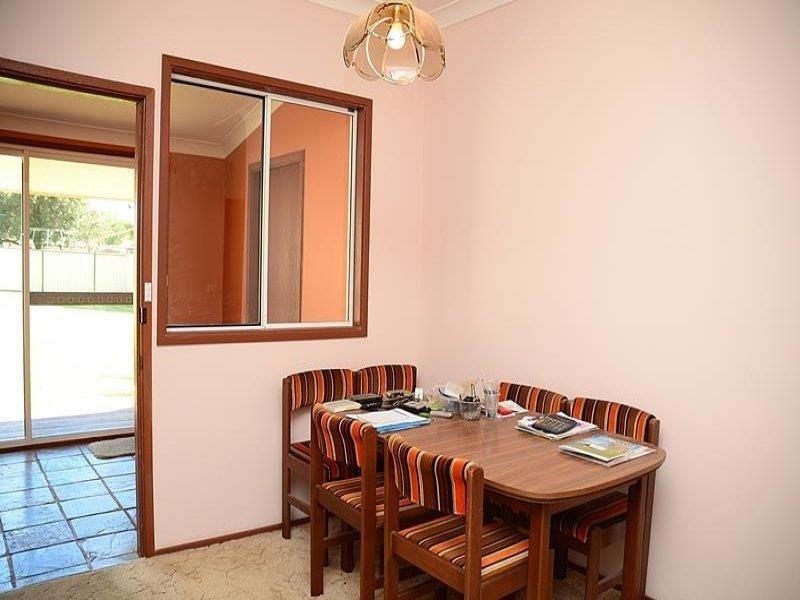 5 Murrawal Rd, Wyongah NSW 2259