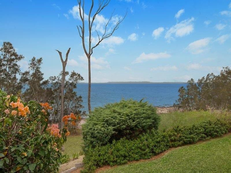 130 Tuggerawong Rd, Wyongah NSW 2259