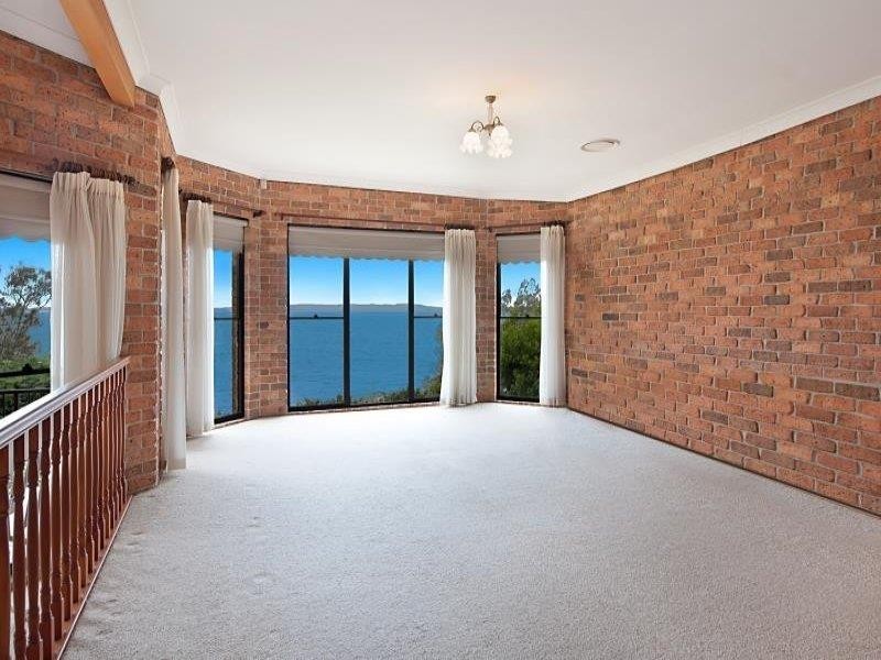 130 Tuggerawong Rd, Wyongah NSW 2259