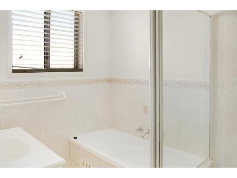 6/2-10 Ruby St, Gorokan NSW 2263
