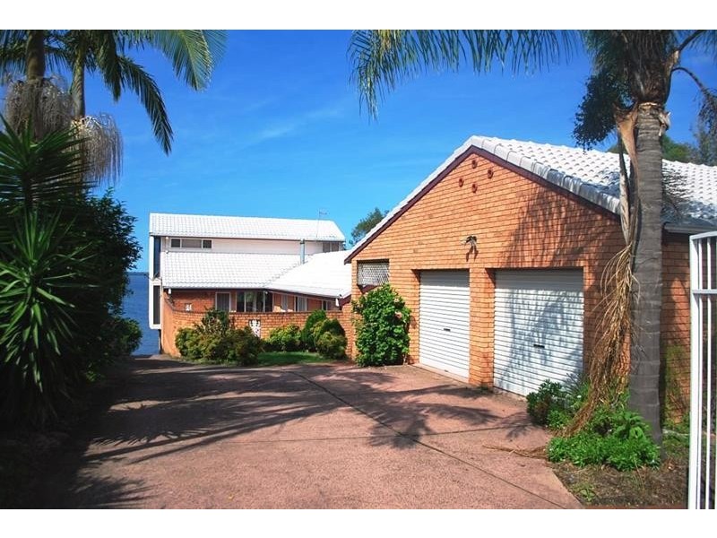 100 Tuggerawong Rd, Wyongah NSW 2259