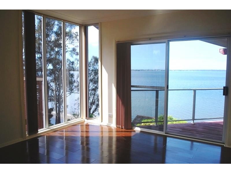 100 Tuggerawong Rd, Wyongah NSW 2259