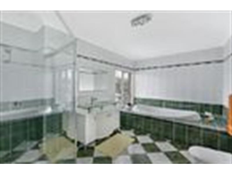 68 Ocean View Pde, Gorokan NSW 2263