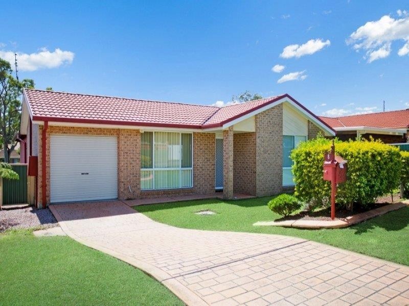 8 Bishop St, Lake Haven NSW 2263