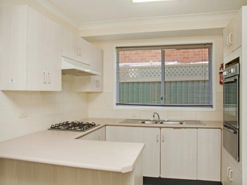 8 Bishop St, Lake Haven NSW 2263
