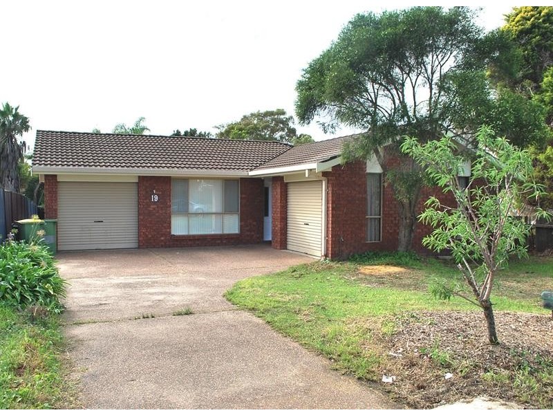 19 Georgina Ave, Gorokan NSW 2263
