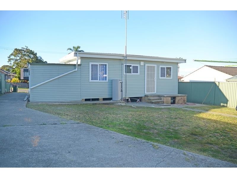 10 Galena St, Gorokan NSW 2263