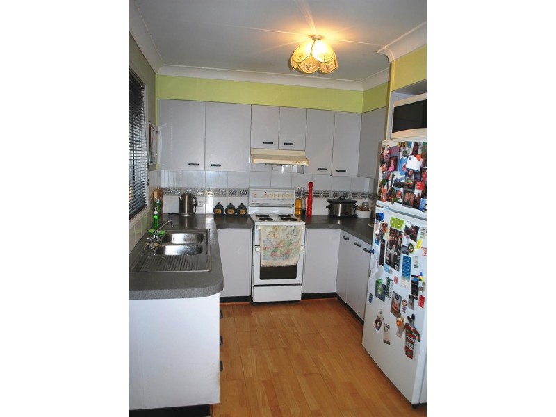 9 Restlea Ave, Charmhaven NSW 2263