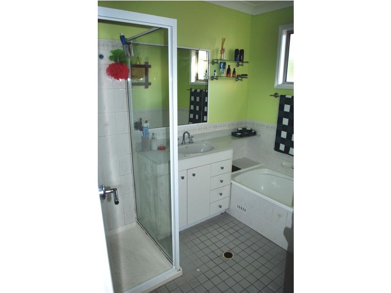 9 Restlea Ave, Charmhaven NSW 2263