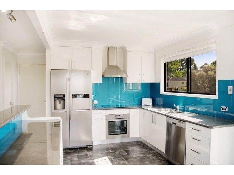 51 Charmhaven Ave, Charmhaven NSW 2263