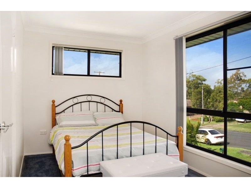 51 Charmhaven Ave, Charmhaven NSW 2263