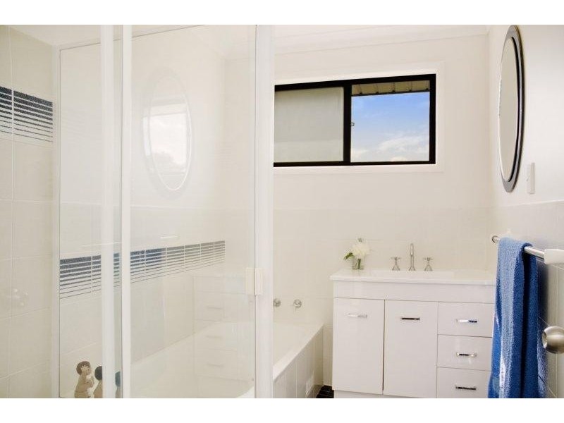 51 Charmhaven Ave, Charmhaven NSW 2263