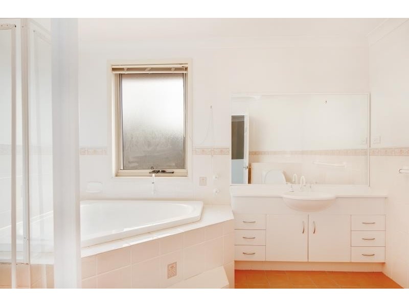 79 St Lawrence Ave, Blue Haven NSW 2262