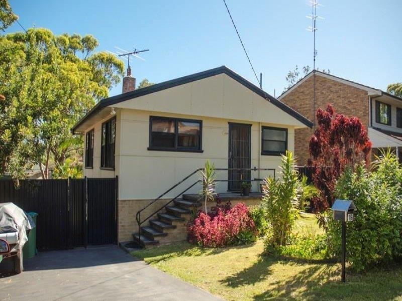 16 Parraweena Rd, Gwandalan NSW 2259