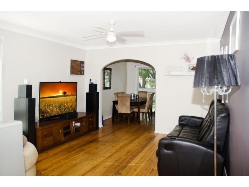 5 Kathryn Cl, Kanwal NSW 2259