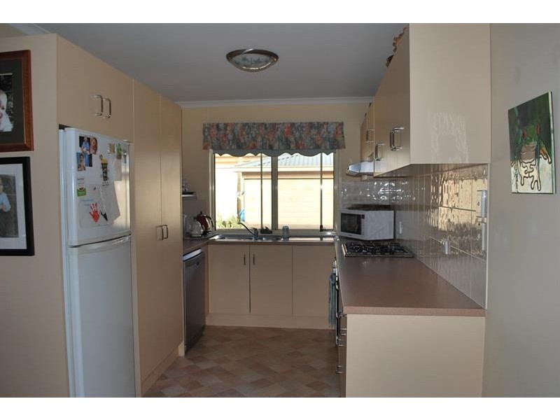 7 Woodbridge Cres, Lake Munmorah NSW 2259