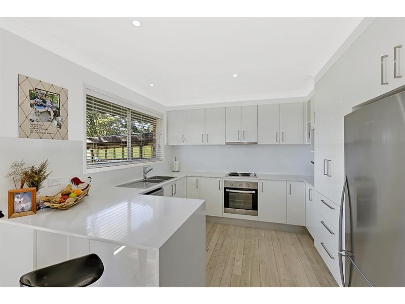 22 Malana  Ave, Bateau Bay NSW 2261
