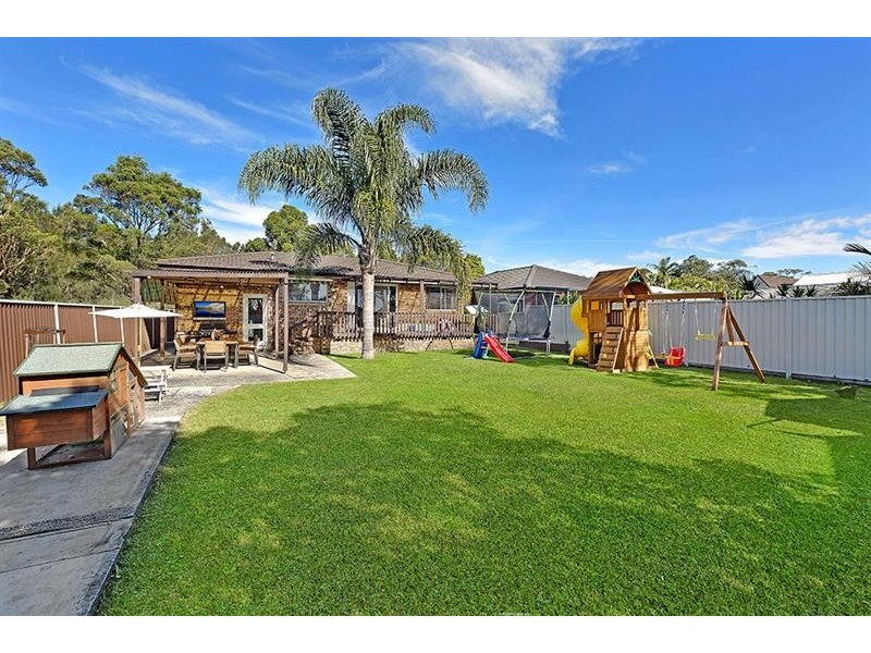 22 Malana  Ave, Bateau Bay NSW 2261