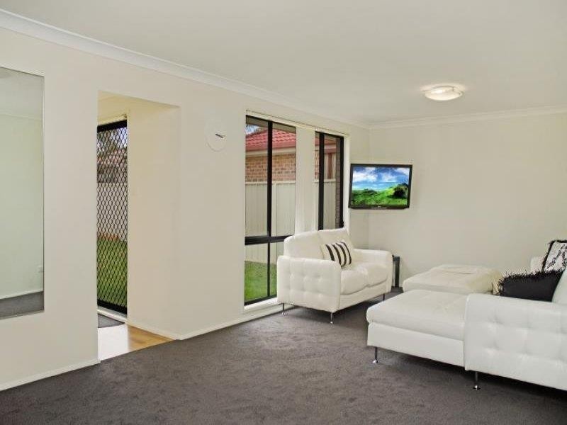 33 Marsden Cl, Blue Haven NSW 2262