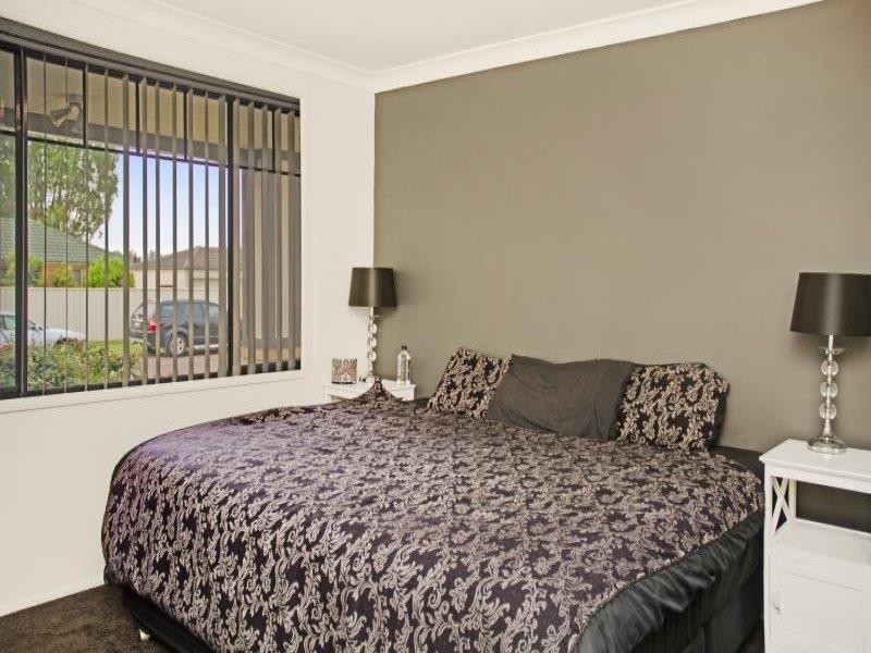 33 Marsden Cl, Blue Haven NSW 2262