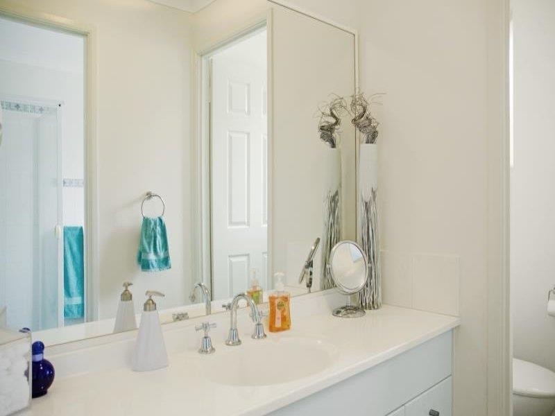 33 Marsden Cl, Blue Haven NSW 2262