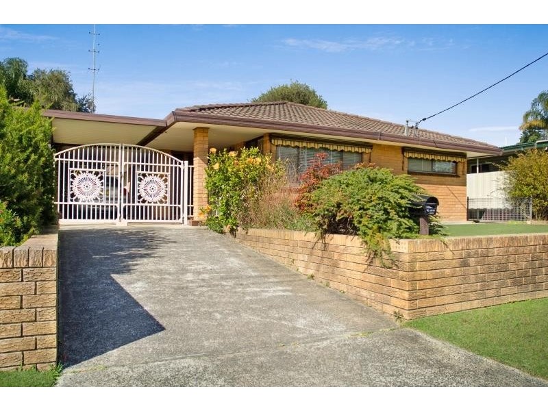 21 Phyllis Ave, Kanwal NSW 2259