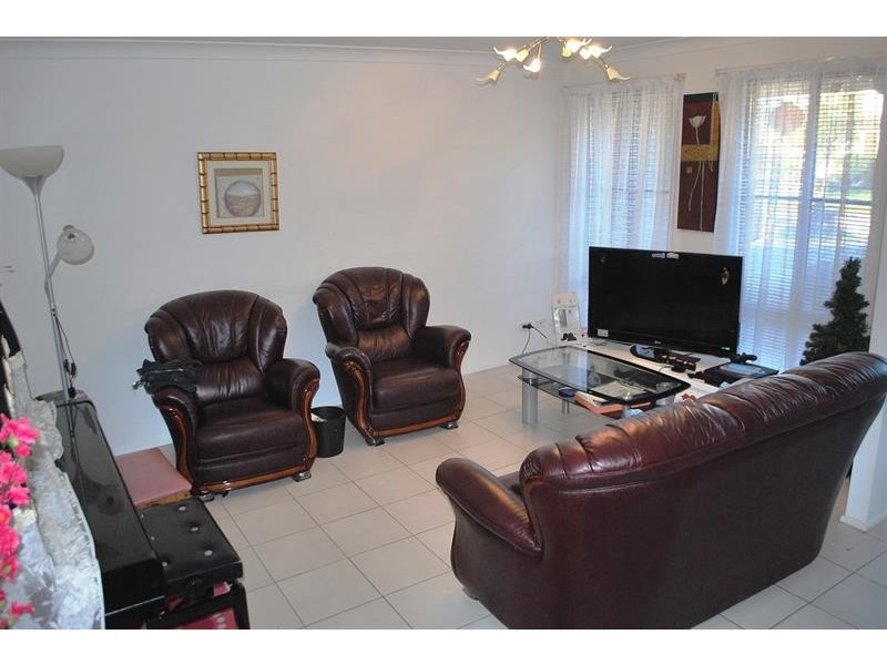 7 Glider Rd, Wadalba NSW 2259