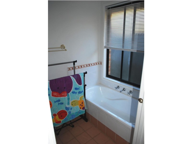 7 Glider Rd, Wadalba NSW 2259
