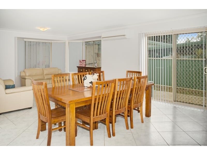 10 Glenlake Ave, Toukley NSW 2263