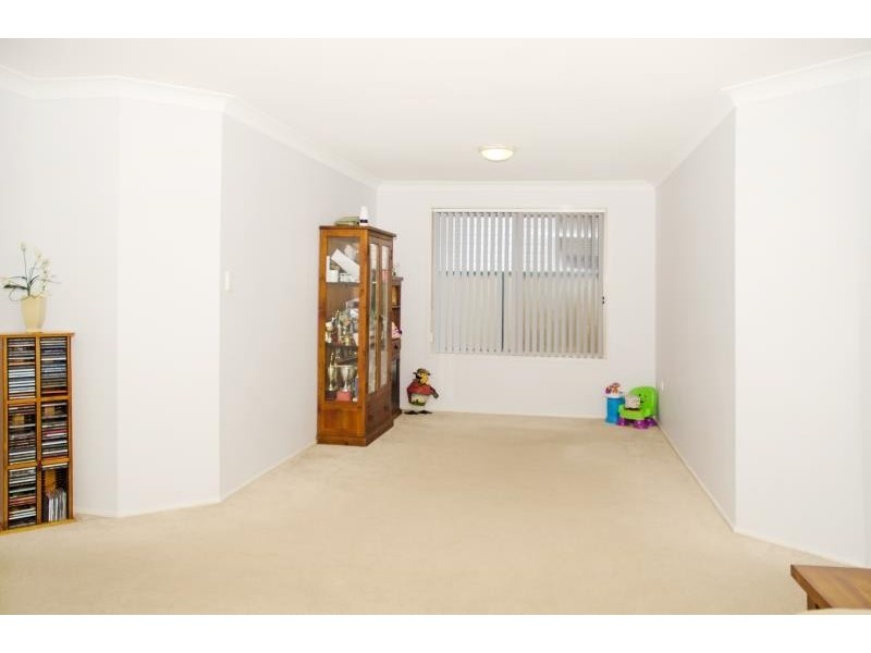 10 Glenlake Ave, Toukley NSW 2263