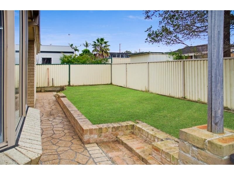 10 Glenlake Ave, Toukley NSW 2263