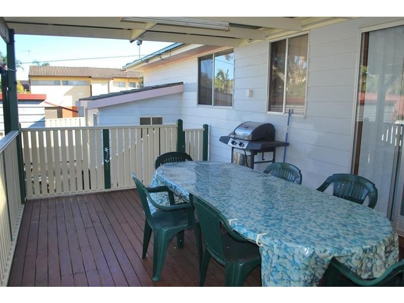 40 Mary  St, Gorokan NSW 2263