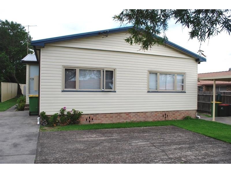 4/7 Canton Beach Rd, Toukley NSW 2263