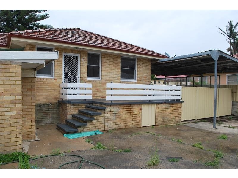 2 Victoria Ave, The Entrance NSW 2261