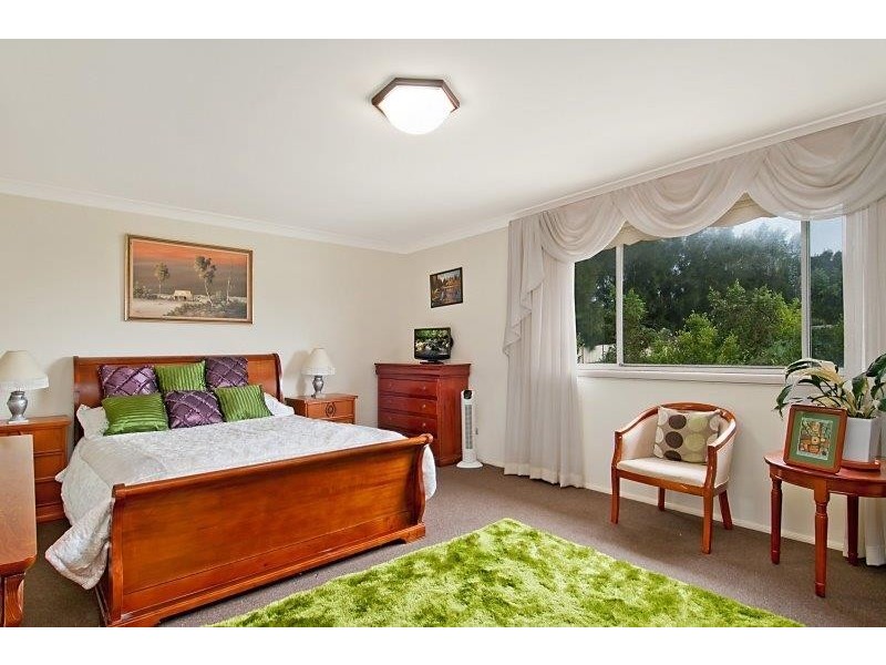 2 Dundonald Rd, Hamlyn Terrace NSW 2259