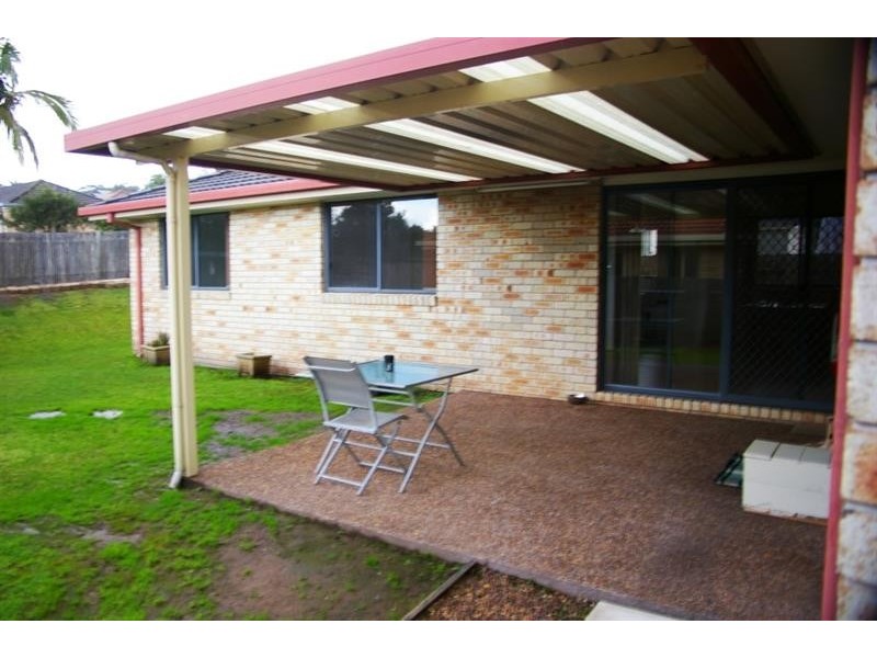 8 Honey Gum Way, Mardi NSW 2259